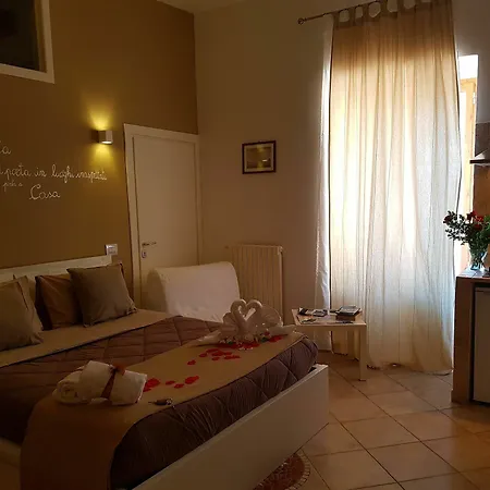 Oda ve Kahvaltı Antica 4*