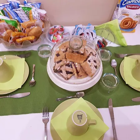 Oda ve Kahvaltı Antica 4*